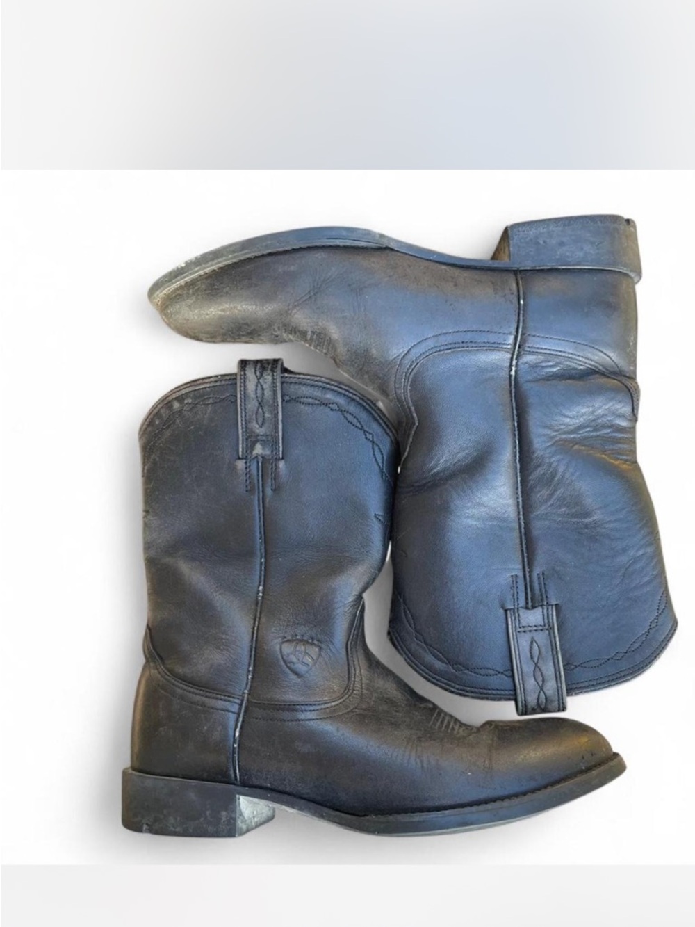 Ariat cowgirl boots 🖤